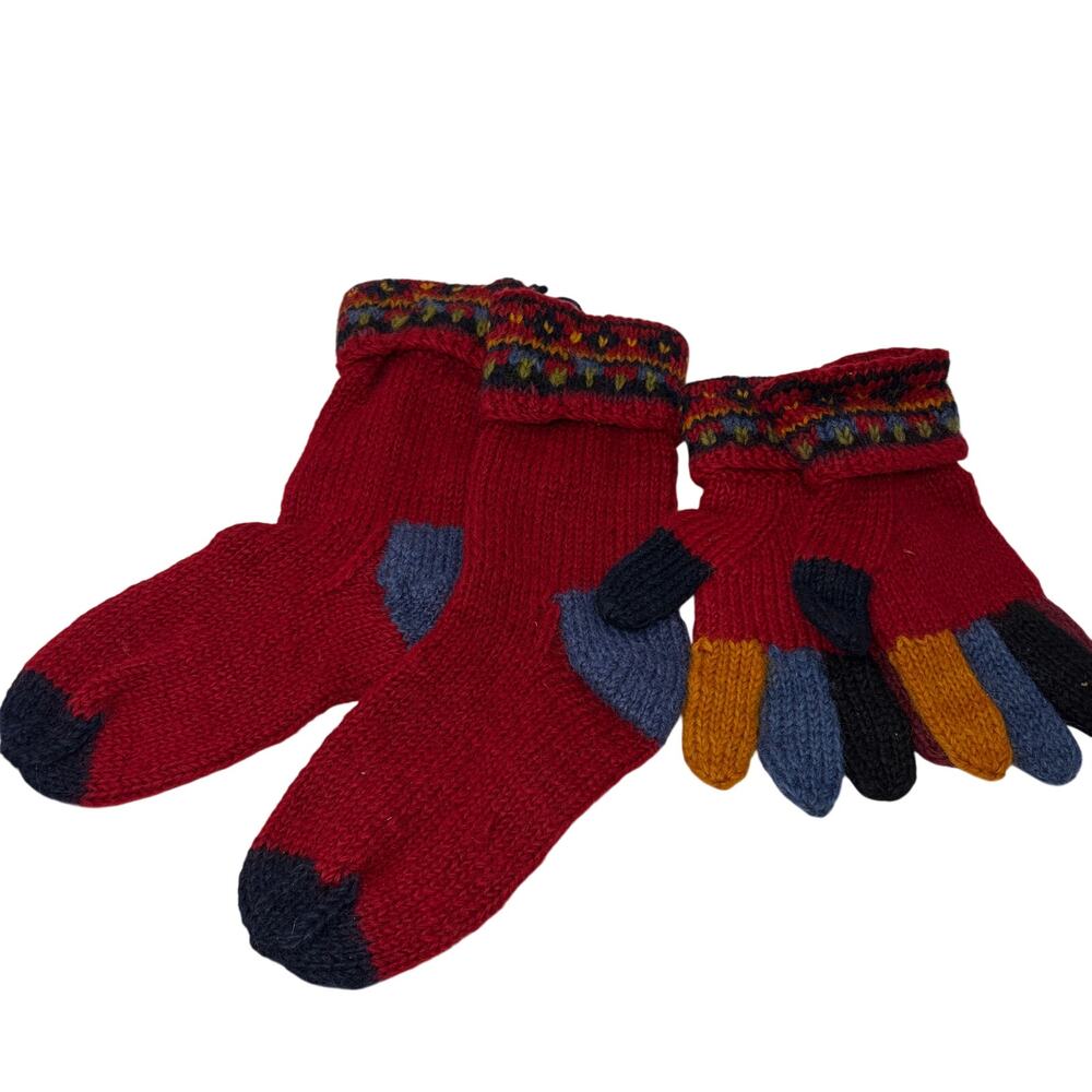 VTG Harry And David's Northwest Express Wool Gloves + Socks Set Red Multi NEW